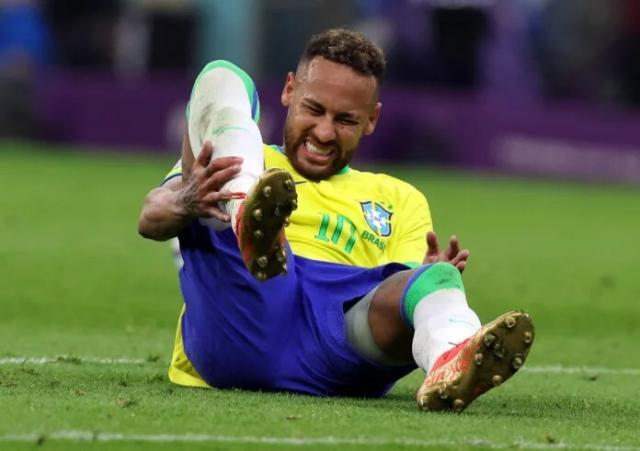 Neymar-injured-696x491.jpg
