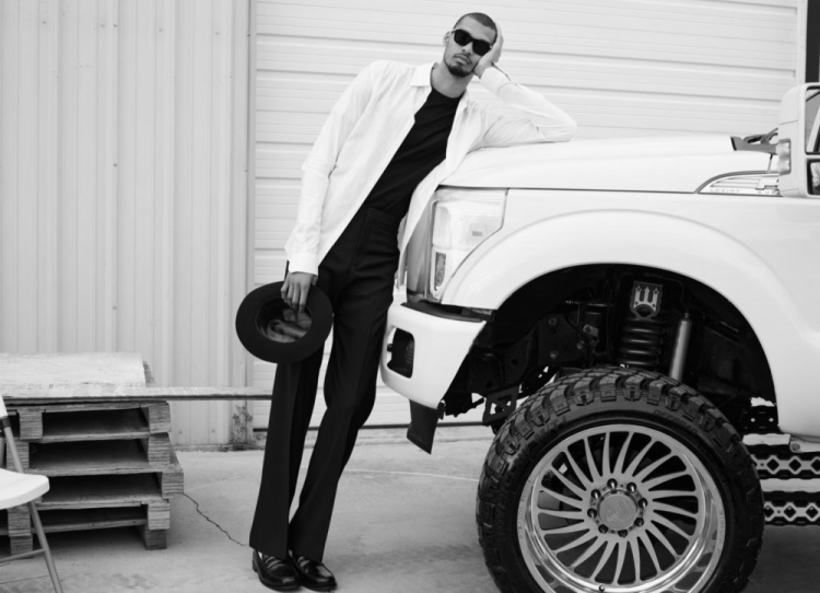 开云在线-文班最遗憾的是无法驾驶普通大小的汽车 所有衣物几乎需量身定制